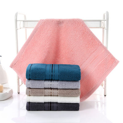Améliorez votre expérience de spa du visage avec une serviette en coton de couleur solide de 34*34 cm