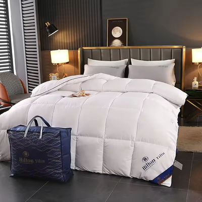 Maison 100% polyester épaissie chaude 5 étoiles Hilton Hôtel textile remplissage couette couette