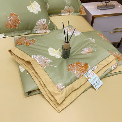 Des draps de lit en soie lavée de luxe, fournis en 4 pièces, remplis de draps doux et respirants