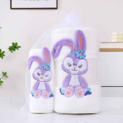 Polyester épaissis Delu serviettes souples séchage rapide et absorbant l'eau avec des cadeaux à la main