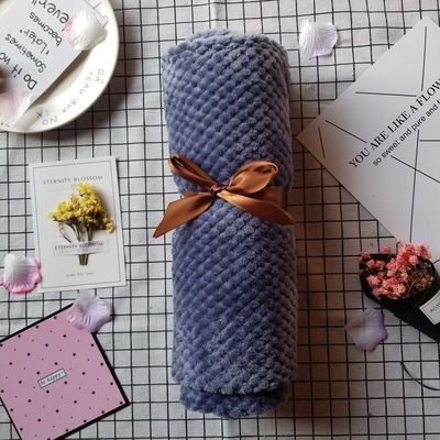 Couchette en laine de flanelle et couverture de genou pour les nuits froides