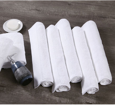 Touche en coton brodée en peluche pour taille réduite en matériau durable