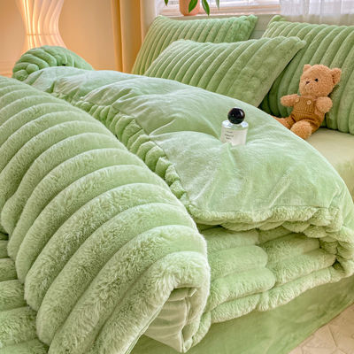 Améliorez votre jeu de couchette avec le couvercle de couette en peluche de lapin chaud