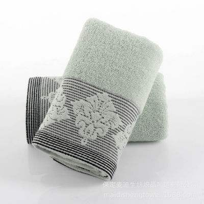 Groupe d'âge enfant Broderie en coton Tissu de lavage du visage doux pour l'absorption des serviettes ménagères