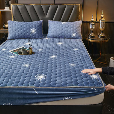 Couverture de lit de luxe chaud 3 pièces de velours de lait couverture de lit avec couleur personnalisée