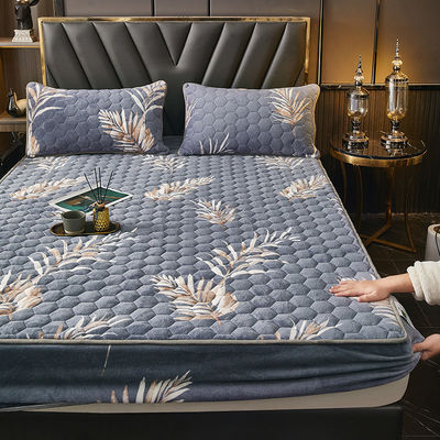 Couverture de lit de luxe chaud 3 pièces de velours de lait couverture de lit avec couleur personnalisée