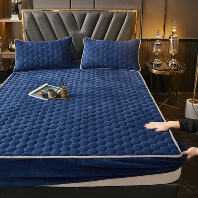 Couverture de lit de luxe chaud 3 pièces de velours de lait couverture de lit avec couleur personnalisée