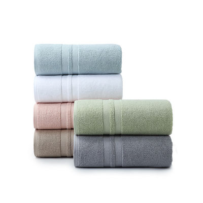 Ensemble de serviettes d'hôtel à motif rayé épais en tissu de coton pur pour les bains de luxe
