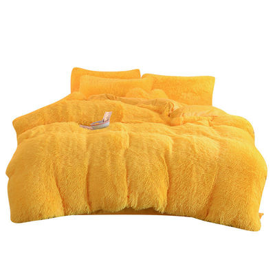 Découvrez le confort ultime avec le logo personnalisé de la couverture de couette en velours à quatre pièces
