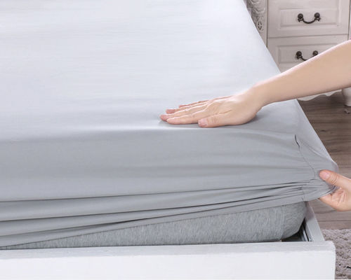 Super taille du roi Solid Microfiber draps de lit ensemble avec tissu tissé et service OEM