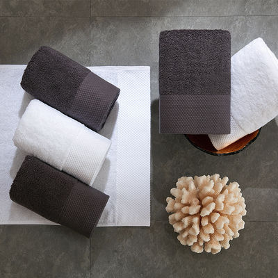 Logo personnalisé Hôtel de luxe 5 étoiles Blanc 100% coton Dobby Face Hand Bath Towels Set