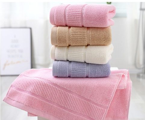 Embroidery Logo serviette en coton pour enfants femmes hôtel de maison Spa Ect 35 * 75 cm / 70 * 140 cm