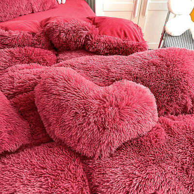 Dans la couleur rouge chaud de la visque de velours de cristal lit ensemble pour l'hiver Lit couverture de lit
