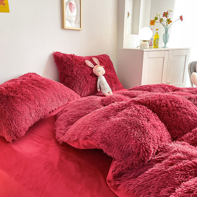 Dans la couleur rouge chaud de la visque de velours de cristal lit ensemble pour l'hiver Lit couverture de lit