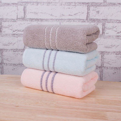 Modèle de couleur pure Peigné coton de luxe Bains à main et serviettes pour tous les âges et tous les sexes