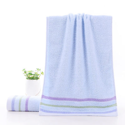 Souple et absorbant 600gm coton égyptien de luxe Plain Blanc serviette pour le bain d'hôtel