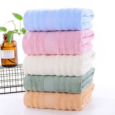 Tissu en fibre de bambou super propre serviette pour le visage serviette de bain avec motif d'impression animale 2024