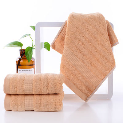 Tissu en fibre de bambou super propre serviette pour le visage serviette de bain avec motif d'impression animale 2024
