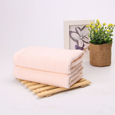 Tissu en fibre de bambou super propre serviette pour le visage serviette de bain avec motif d'impression animale 2024