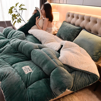 Ensemble de literie personnalisé avec couette en laine d'agneau épaissie et logo personnalisé