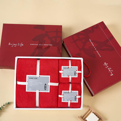 Ensemble personnalisé de serviettes en microfibre verte à haute densité en velours de corail 70*140cm 35*75cm