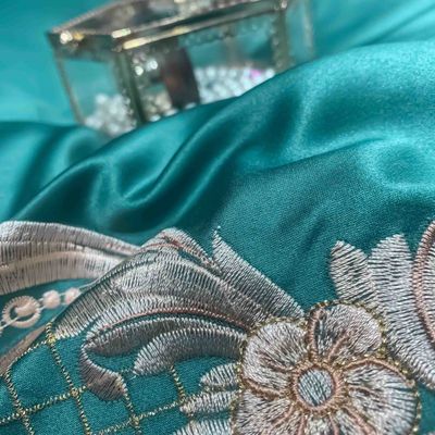 125gm Broderie en soie lavée 4 pièces Ensembles de literie King Size Collections de style européen