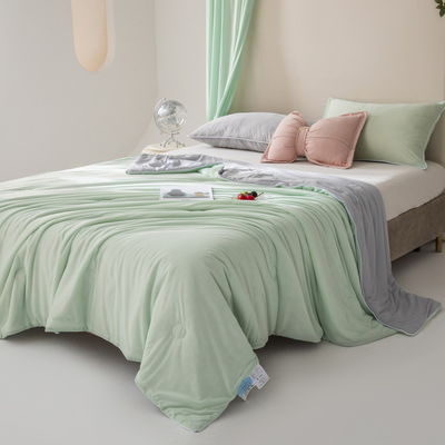 Couverture de couverture d'été en microfibre avec la soie de bambou populaire en couleur personnalisée
