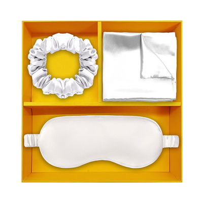 Des couvertures de cheveux en soie de luxe et un coussin parfait pour votre routine de beauté.