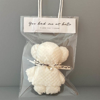 Une serviette d'ours d'ananas de couleur personnalisée en laine de corail Une serviette de main pour tous les âges Cadeau d'anniversaire