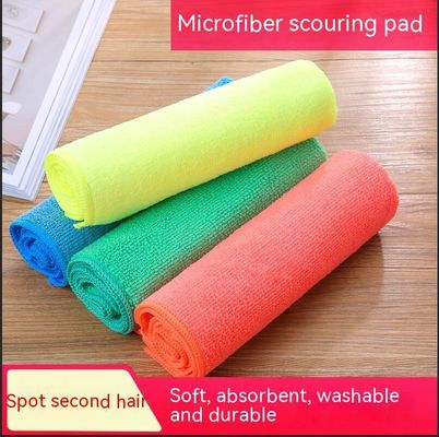 Solution de nettoyage durable 40x40 Tissu de nettoyage en microfibre coloré détaillé pour voiture