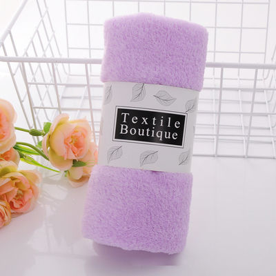 Tous les groupes d'âge peuvent profiter de notre serviette en laine de corail sèche pour le nettoyage doux et le bain