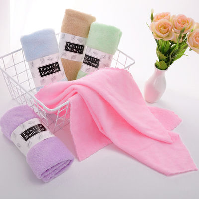 Tous les groupes d'âge peuvent profiter de notre serviette en laine de corail sèche pour le nettoyage doux et le bain