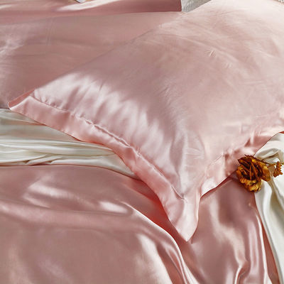 Découvrez le confort avec nos ensembles de literie 100% en soie pure couverture de couette