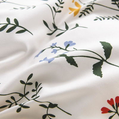 Couette de lit de style attrayant à la mode avec une densité de tissu anti-acariens 173*118