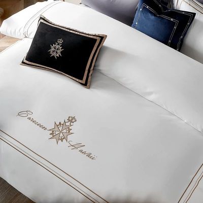 Ensemble de literie d'hôtel en coton personnalisé avec le logo de broderie de luxe et de style européen Percale