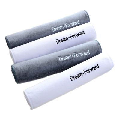 Marquage au laser multicolore Impression de broderie serviette de plage en microfibre pour le fitness