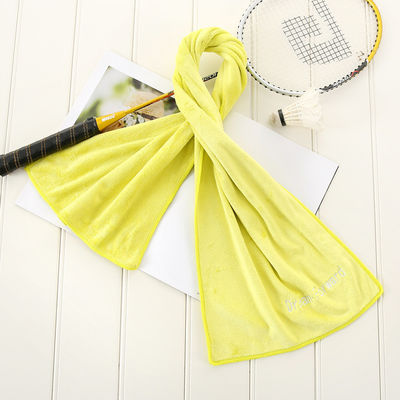 Marquage au laser multicolore Impression de broderie serviette de plage en microfibre pour le fitness