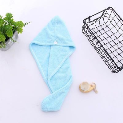 Une serviette personnalisée pour cheveux de couleur solide en tissu absorbant doux pour séchage rapide et épaississement