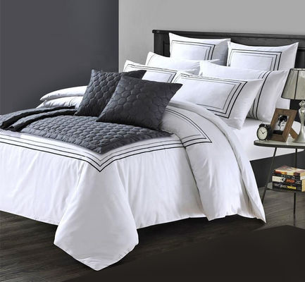 Des couvertures de design aléatoire Dormir confortablement Hôtel Lit ensemble avec 40 Compte Tissu de coton