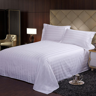 Kit de mariage en quatre pièces Toutes les saisons Lit d'hôtel de luxe avec soin facile et les meilleurs prix