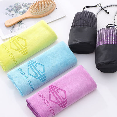 Sports Logo personnalisé Microfibre serviette absorbant la sueur pour les activités de plein air Séchage rapide