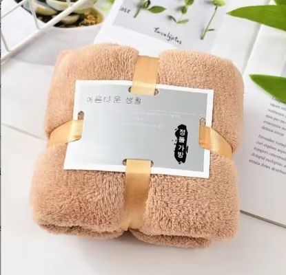 Super absorbant hypoallergénique Rectangle de laine de corail Microfibre serviette de bain en cadeau