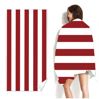 Design personnalisé serviette de plage en microfibre expédition rapide grande taille idéale pour les sports d'été