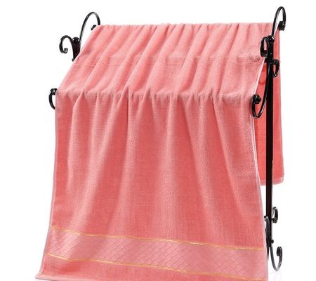 Une serviette de nettoyage du visage blanche 100% coton à haute absorption pour la maison/hôtel/sport/voyage/cadeau