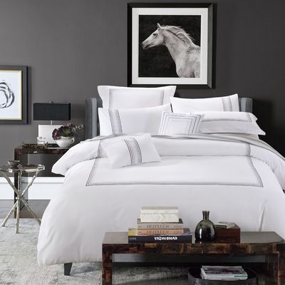 128x68 Densité de tissu Broderie Blanc Comfort Set Couverture de couette pour la literie de l'hôtel