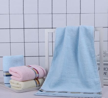 Des serviettes en coton absorbant personnalisables pour tous les âges dans les maisons et les hôtels Logo personnalisé