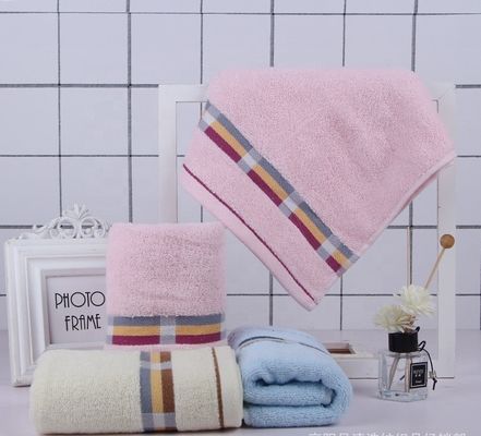 Des serviettes en coton absorbant personnalisables pour tous les âges dans les maisons et les hôtels Logo personnalisé