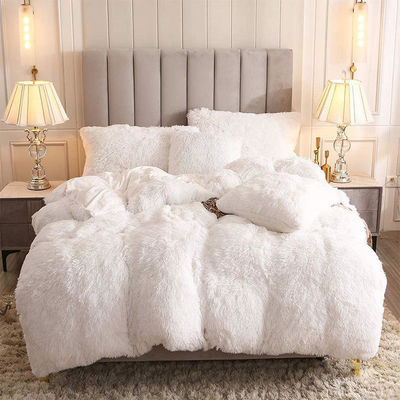 Couverture de lit en velours de cristal en peluche en peluche en quatre pièces avec 100% de fibres de polyester