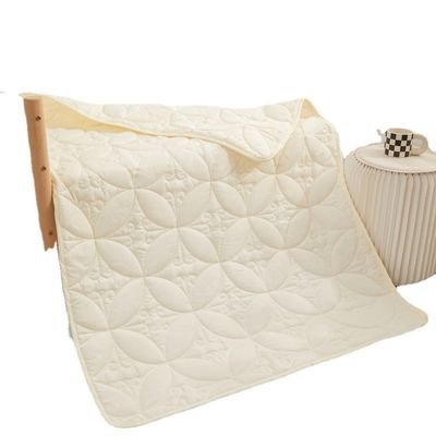 Comfort d'été Couette lavable Doux Remplis de coton pour bébé Doux sentiment dans la salle de soins du bébé