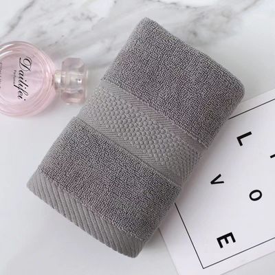 Ensemble de serviettes de bain blanches personnalisées 70*140cm 100% coton serviette d'hôtel pour salle de bain de luxe